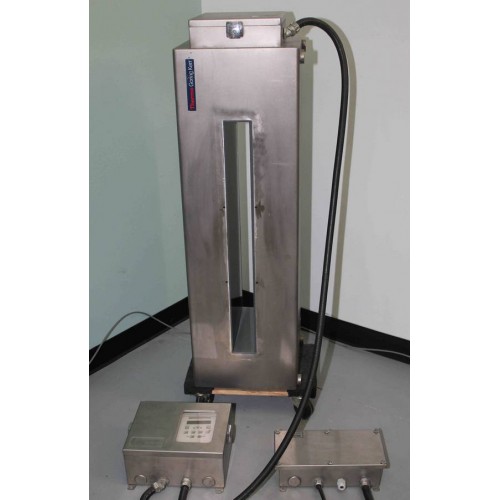 Goring Kerr DSP1 Metal Detector Head: tall, rectangular unit with vertical window, cables, and two control boxes on floor.
